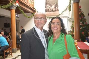 El Casino de Telde homenajea a 18 socios y al que fuera su conserje durante 40 años (Foto TA y TF)